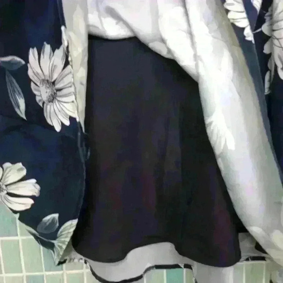 Petite Sophisticate Floral Plus Size Silk Below Knee Skirt Blue and White - Picture 4 of 9